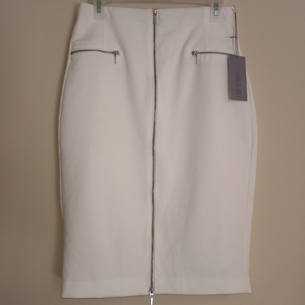 Jennifer Lopez, Size 8, White skirt